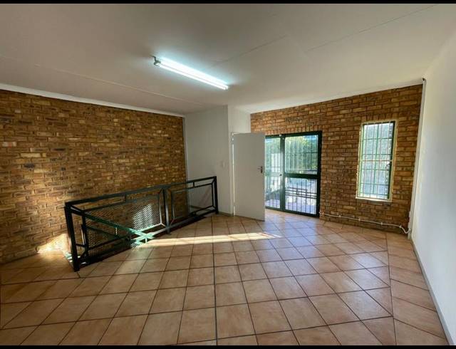 INDUSTRIAL PROPERTY TO RENT IN HENNOPSPARK